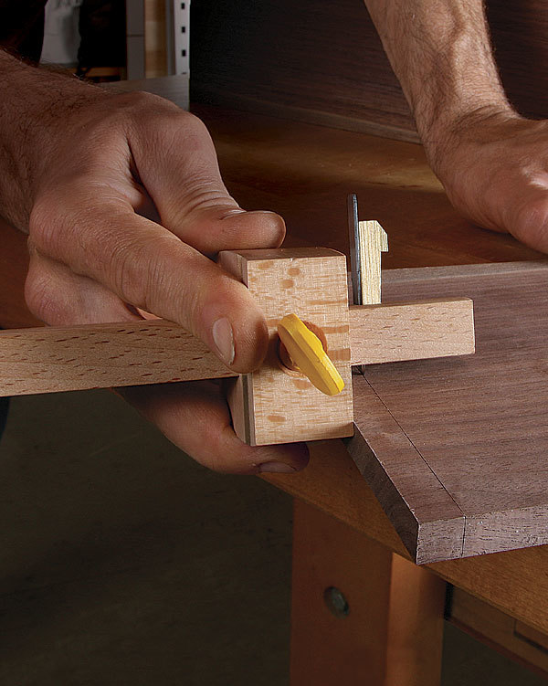 How to Sharpen Hand Tools that Don't Fit In a Honing Guide 