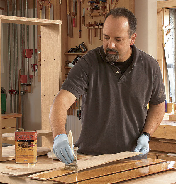 how to use a wiping varnish